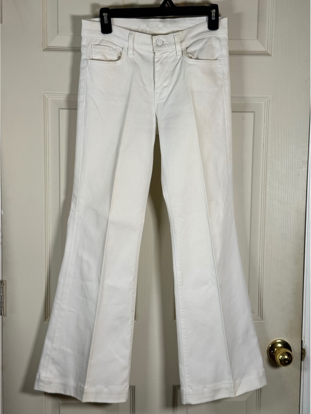 7 For All Mankind White Flared Jeans Size 26